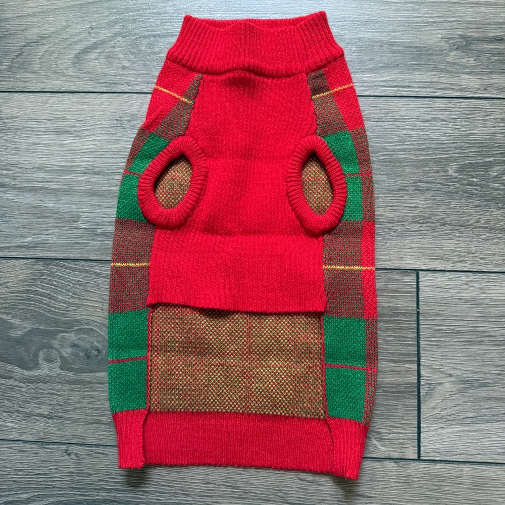 Red Green Plaid Dog Sweater Holiday Tartan Knit Pet Clothes Leash Hole Size M